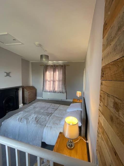 Brady'S Glastonbury Beautiful Pad Great Location! Esterno foto
