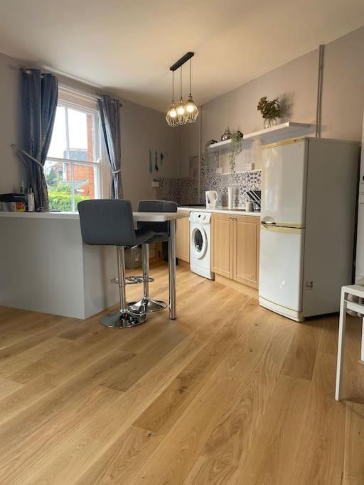 Brady'S Glastonbury Beautiful Pad Great Location! Esterno foto