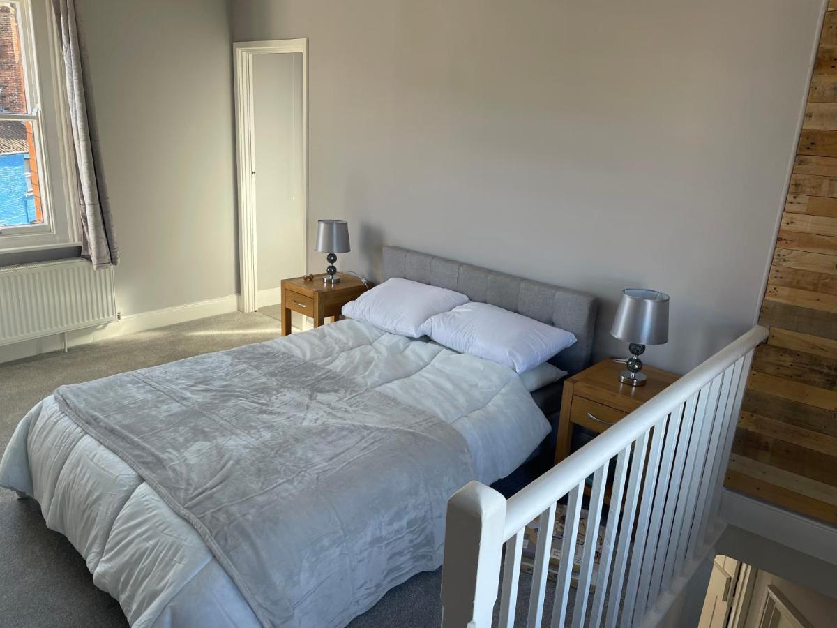 Brady'S Glastonbury Beautiful Pad Great Location! Esterno foto